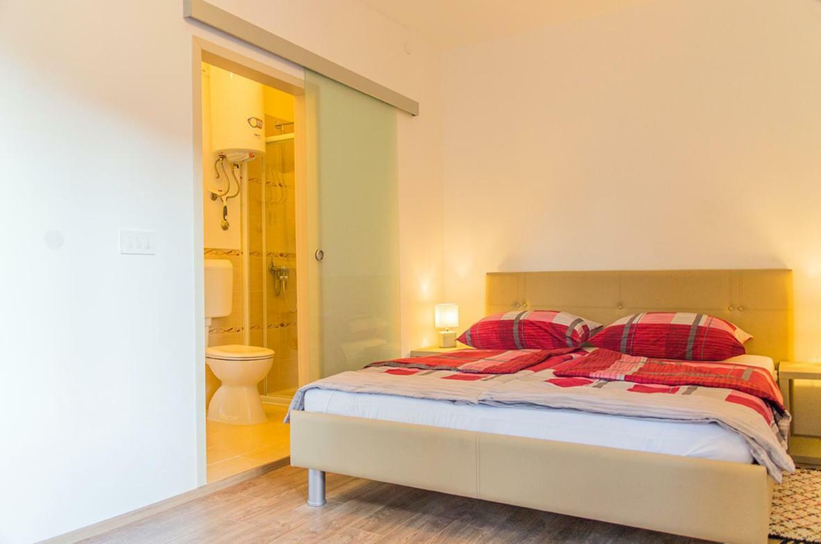 Guesthouse Klaudia Опатия Экстерьер фото