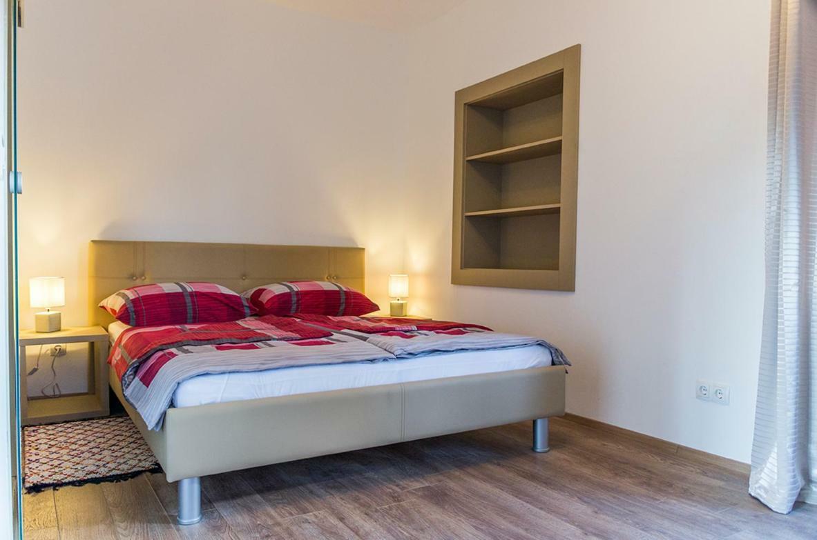 Guesthouse Klaudia Опатия Экстерьер фото