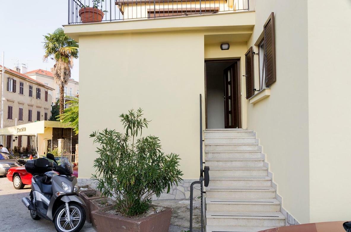 Guesthouse Klaudia Опатия Экстерьер фото